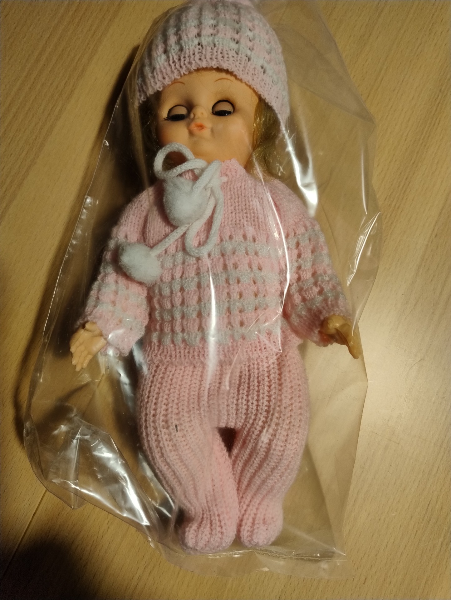 Vintage dukke der kan åbne og lukke øjnene