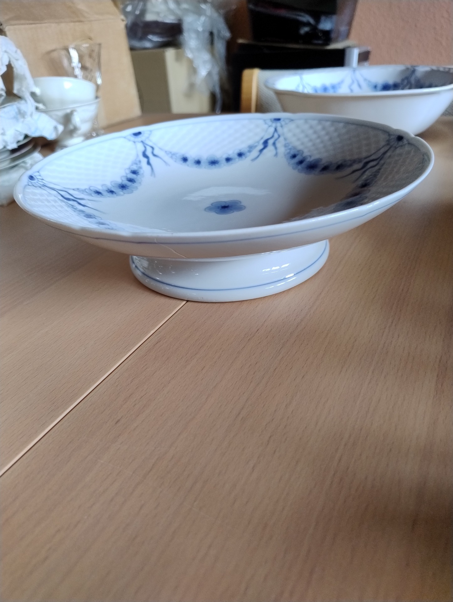 B&G Empire kagefad, med fod 24cm Ø x 7cm høj