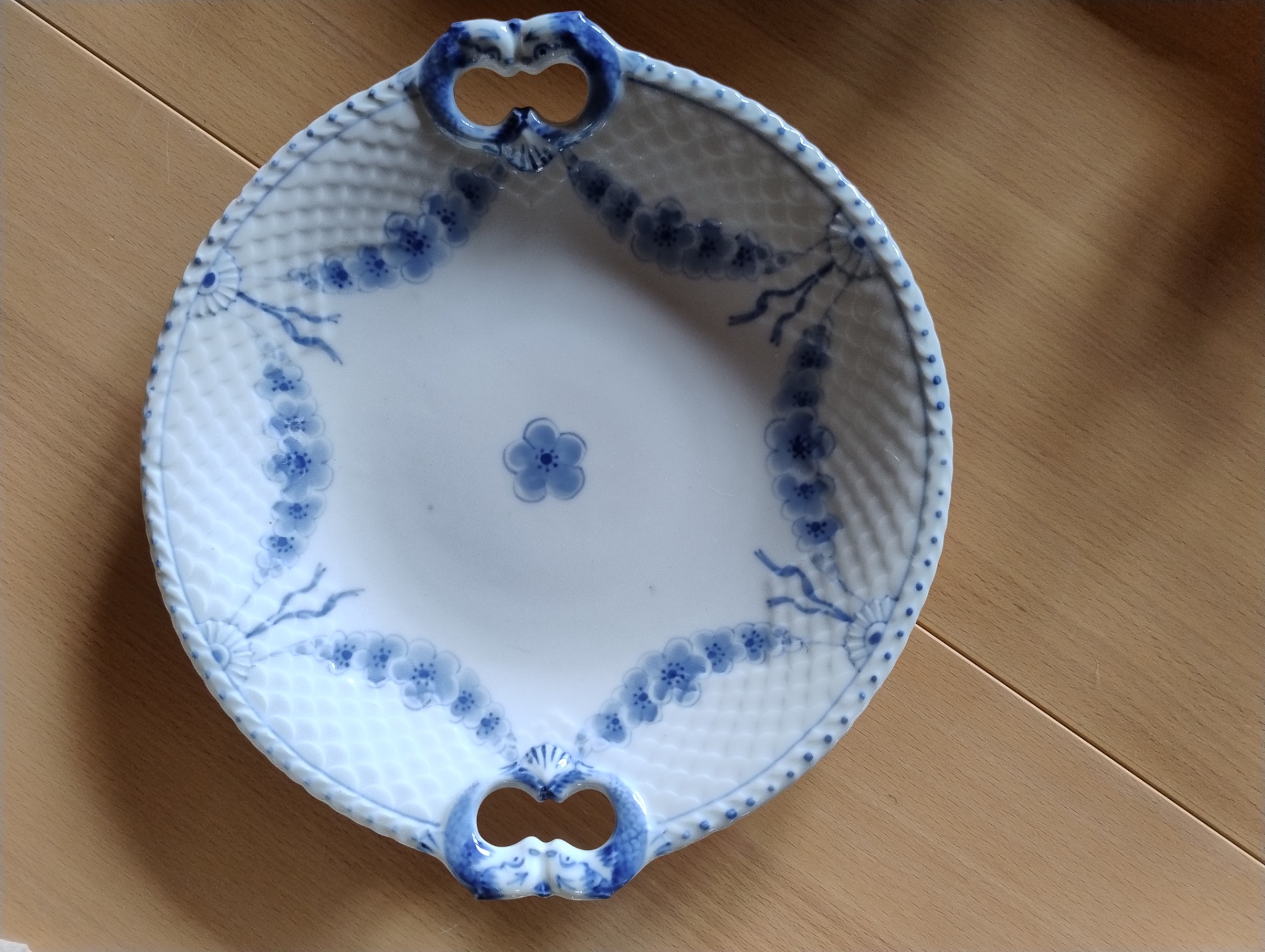B&G Empire fad med smukke øre, 26cm Ø